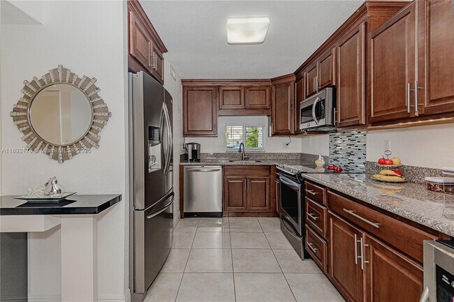 Photo - 9410 N Hollybrook Lake Dr Unit 109
