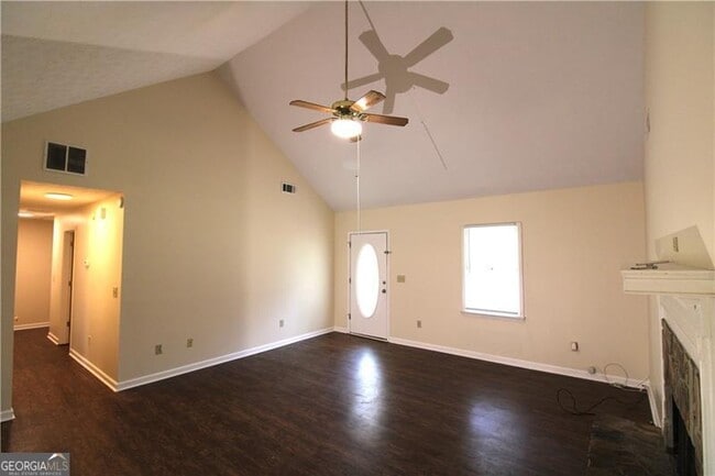 Photo - 2320 Ridgedale Dr SW