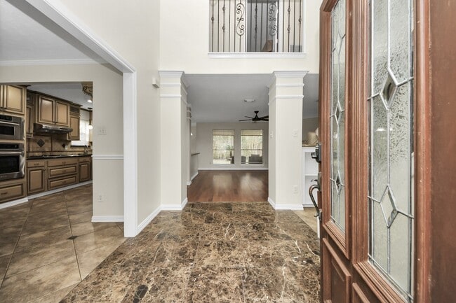 Photo - 1024 Glenview Dr