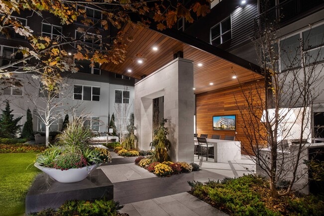 Outdoor Entertaining Space - The Point at King of Prussia