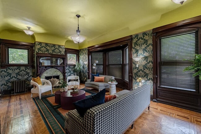 Photo - 258 W Market St Unidad SI ID1496040P