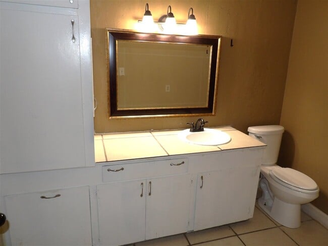 Photo - 9 NW 13th St