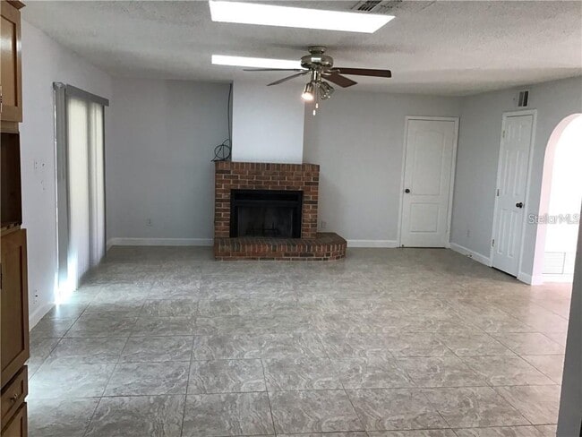 Photo - 437 Wekiva Rapids Dr