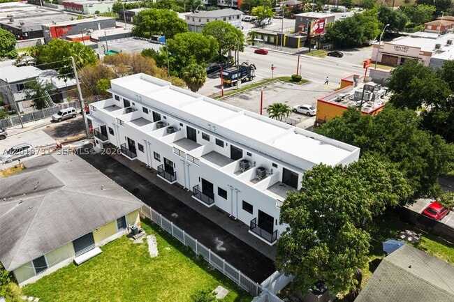Building Photo - 726 NW 55th St