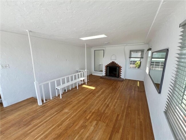 Photo - 3217 Alma Ave