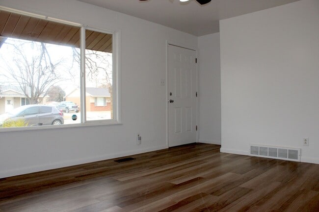 Photo - 983-985 S 600 W Unit 985