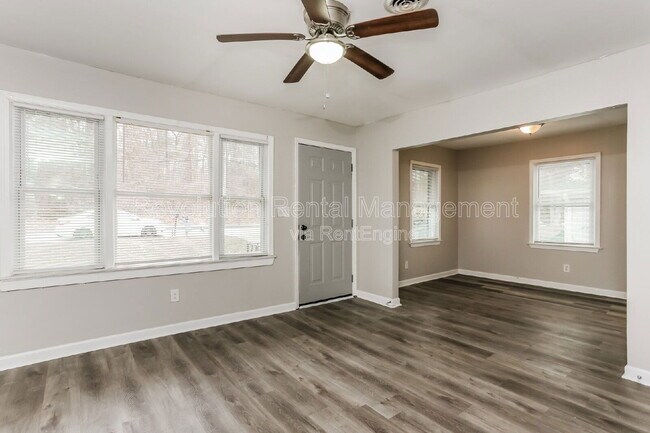 Photo - 79 Anderson Ave NW