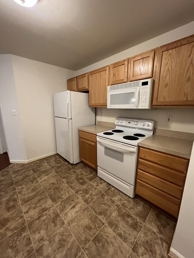 Photo - 500 Marshall Ct