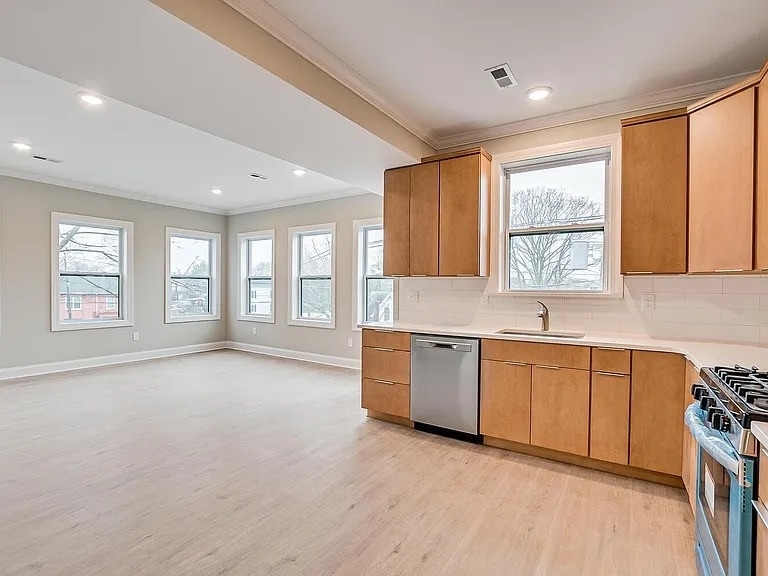 Photo - 237-5-243-243 5th St Unit #7