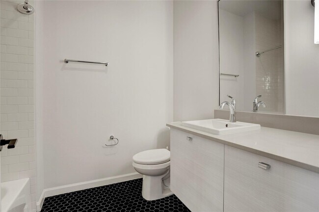 Photo - 1715 Maravilla Dr