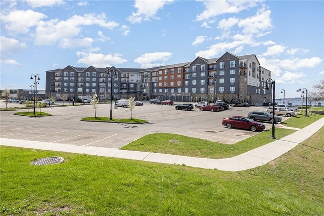 Photo - 205 Lakeshore Dr