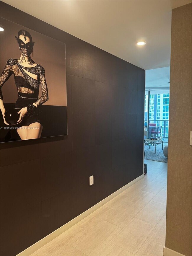 Photo - 1000 Brickell Plaza Unidad 2301