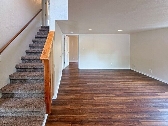 Photo - 544 W 20th Ave