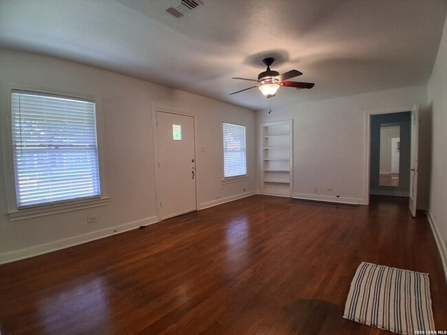 Photo - 315 W Ridgewood Ct