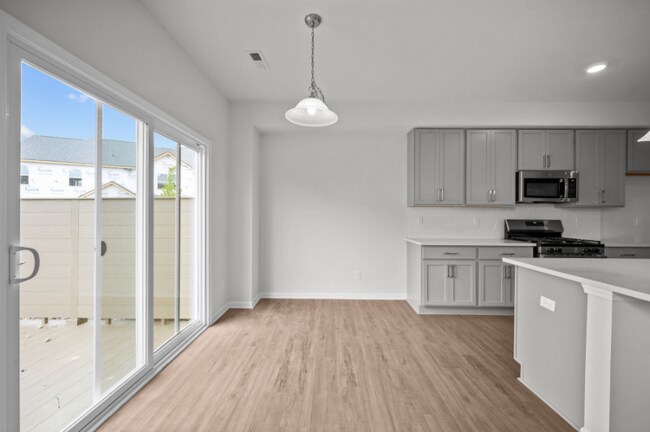 Photo - 2405 Salt Springs Dr