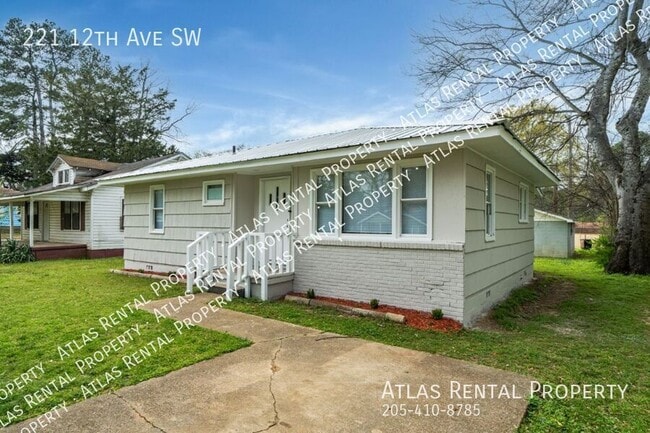 Photo - 221 12th Ave SW