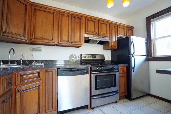 Photo - 87 Sheridan St