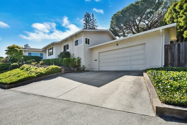 Photo - 2305 Tioga Dr