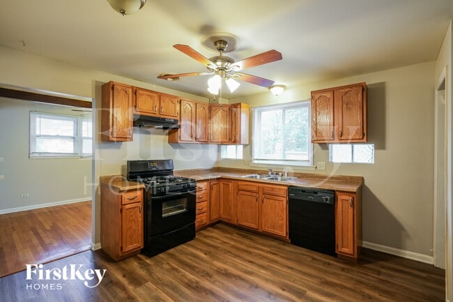 Photo - 3906 214th St