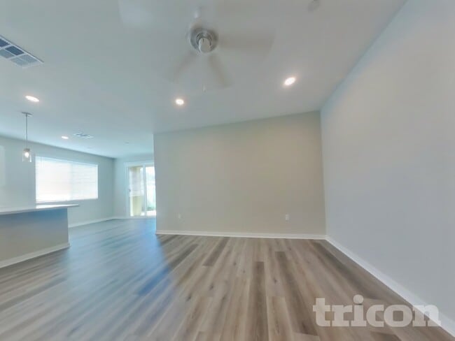 Photo - 2115 Brechin Rd