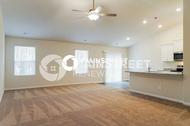 Photo - 3 Bedroom Pet-Friendly Home in Zebulon, NC with Main Street Renewal