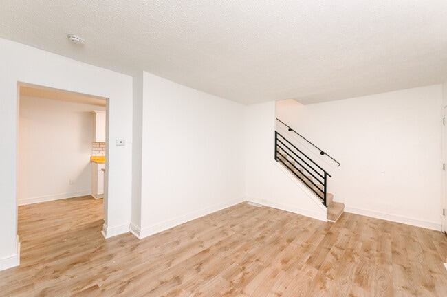 Photo - 118 Brim Way