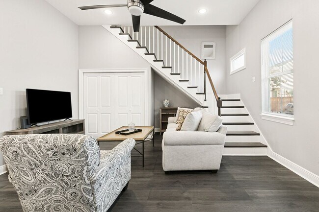 Photo - 2133 Dumaine St