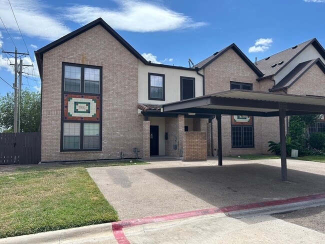 Building Photo - 2445 Monarch Dr Unit 801