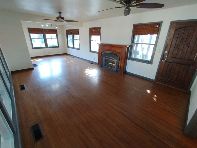 Photo - 210 Covena Ave