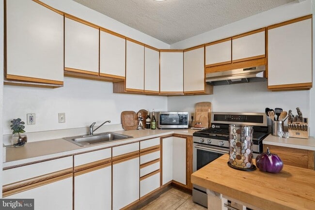 2401 Pennsylvania Ave Unit 19A3