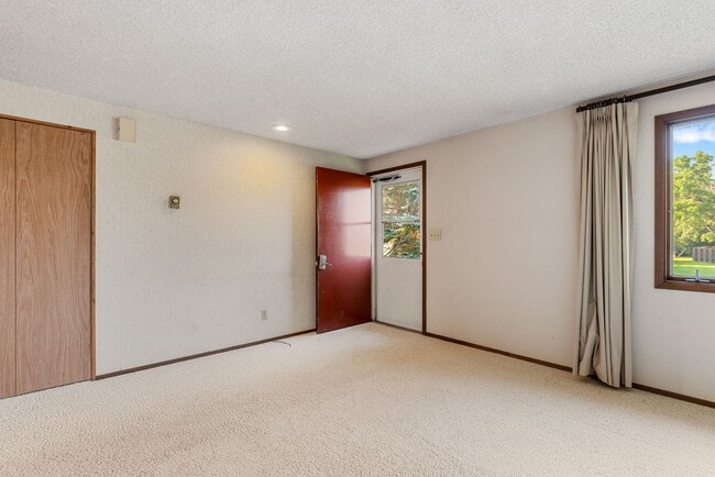 Photo - 9 Big Horn Dr