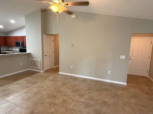 Photo - 4819 Summerfield Cir