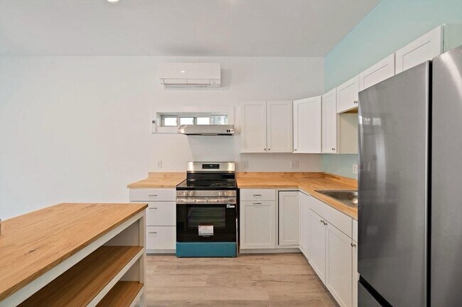 Photo - 15 Rockland House Rd