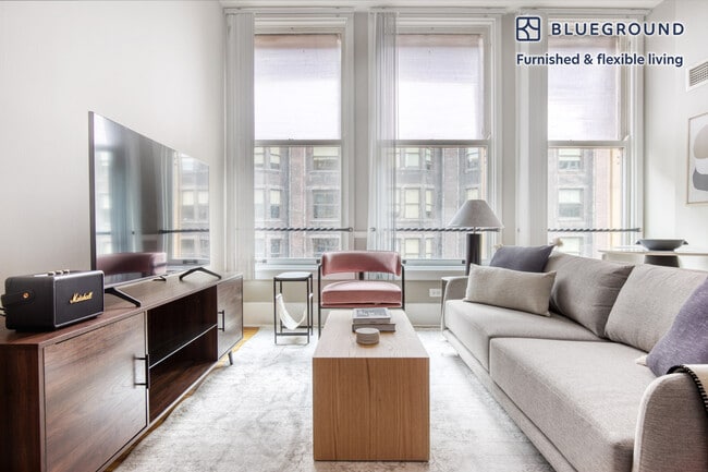 Building Photo - 343 S Dearborn St Rental