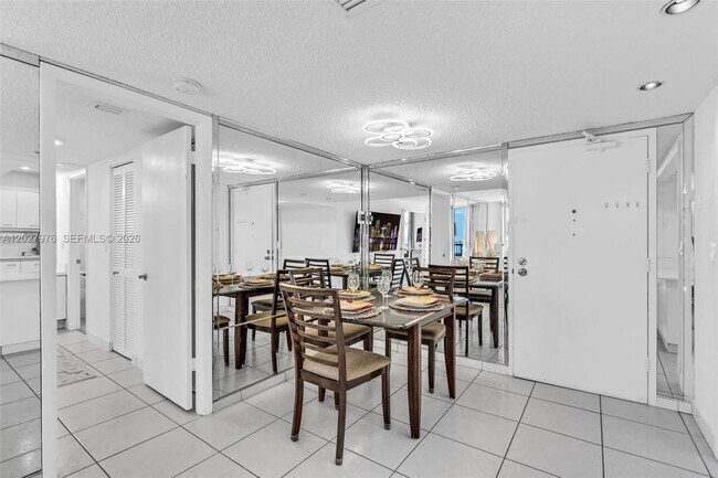 Photo - 9273 Collins Ave Unidad 503