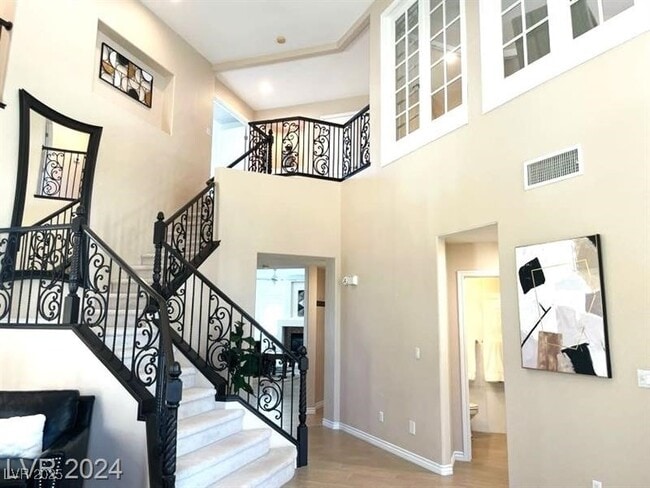 Photo - 9724 La Cienega St