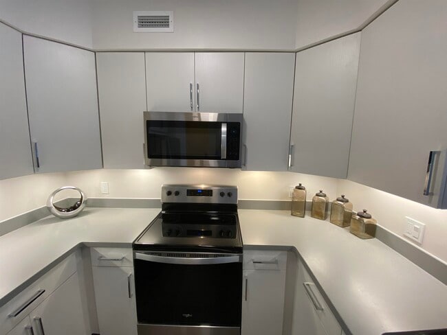 Photo - 409 Elm St Unit 519