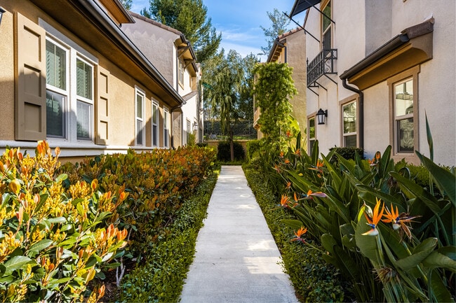 Building Photo - 89 Keepsake Unit Irvine