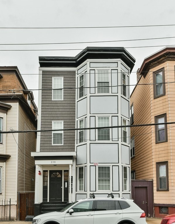 Building Photo - 231 Saratoga St Unit #3 Rental