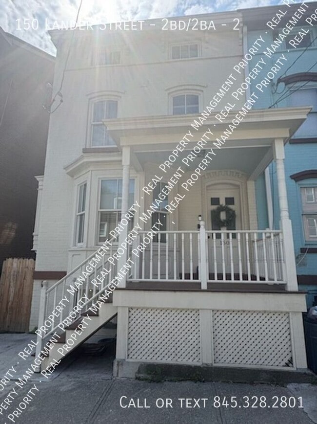 Building Photo - 150 Lander St Unit 2