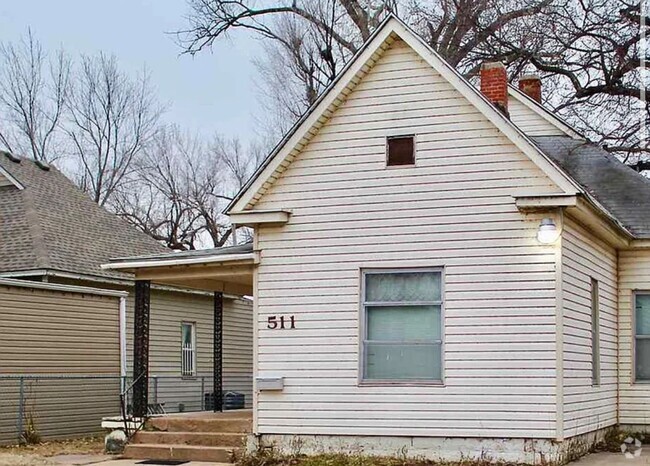 Building Photo - Affordable 3 Bedroom 1.5 Bath in Hutchinson Rental