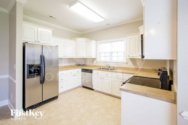 Photo - 7648 Fayetteville Rd