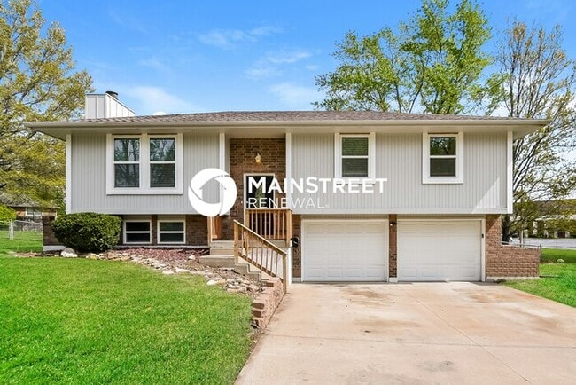 4 Bedroom Pet-Friendly Home in BELTON, MO with Main Street Renewal