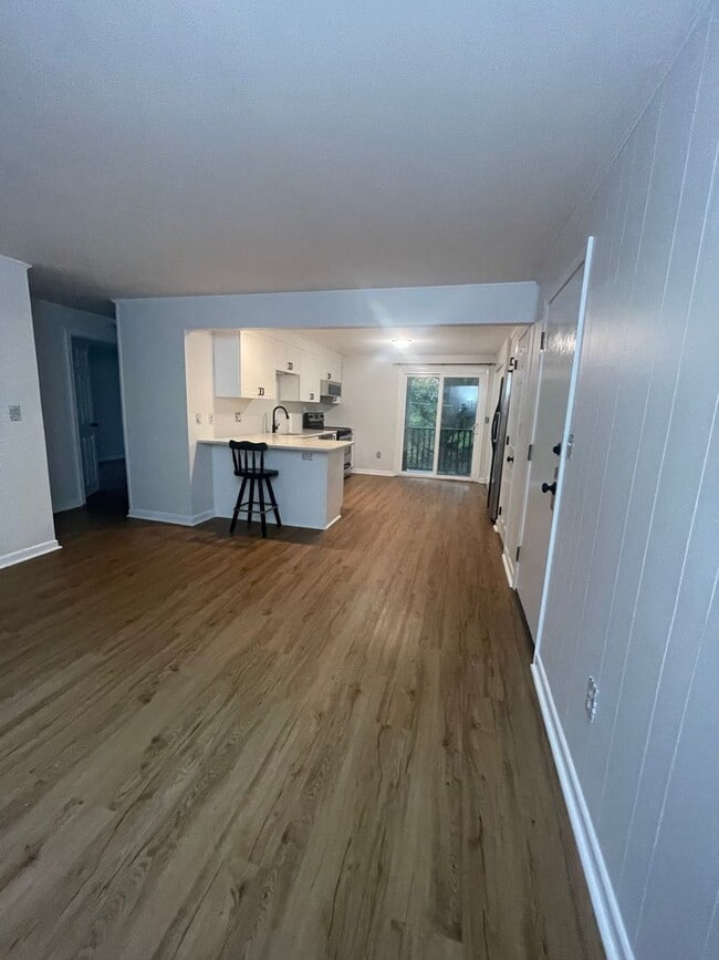 Photo - Downtown Kittery- close to the Shipyard