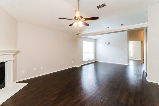 Photo - 2521 Nogales Dr