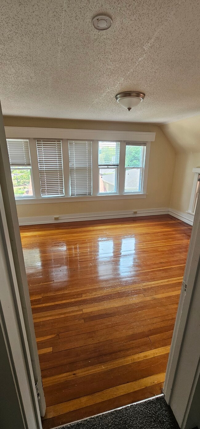 Photo - 1734 King St