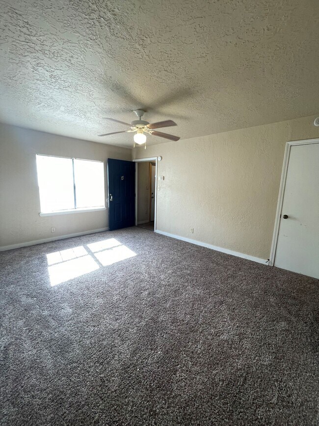 Photo - 1107 NW Bell Ave Unidad 1