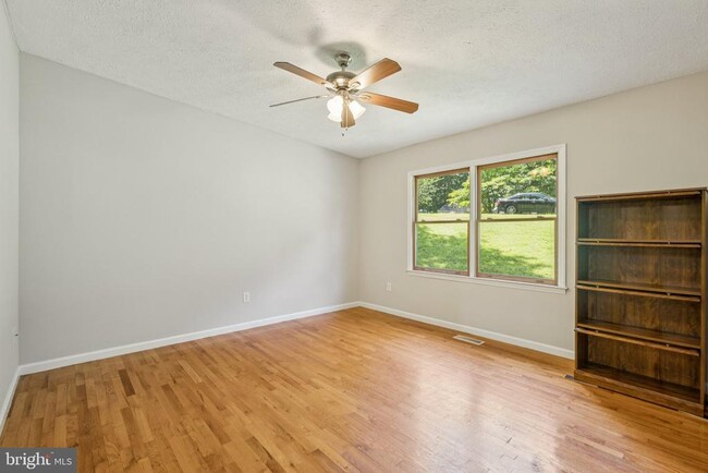 Photo - 20 Cherry Laurel Dr