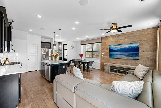 Photo - 27903 Western Crk Ct