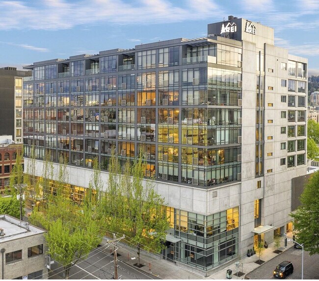 The Edge Lofts - 1410 NW Kearney St Unit 722